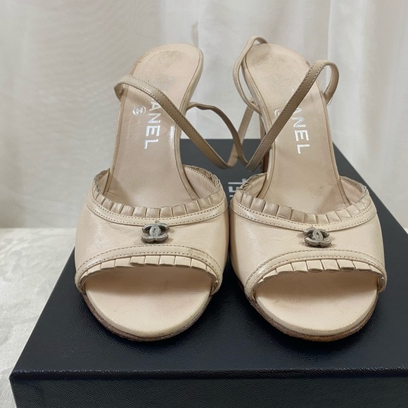 π Chanel CC sandals Heels - Picture 2 of 9